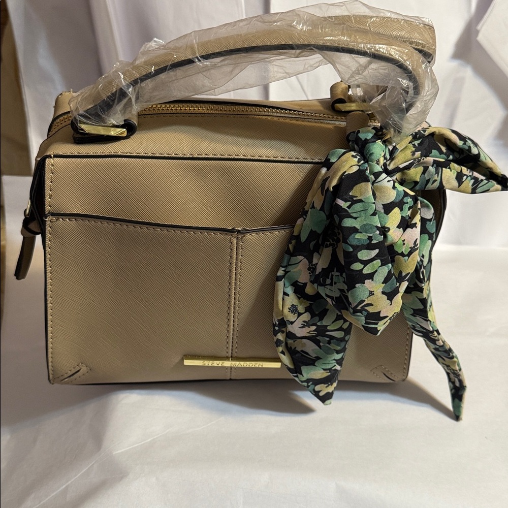 Steve Madden Breese Satchel Crossbody Purse with adjustable strap and scarf - Picture 5 of 9